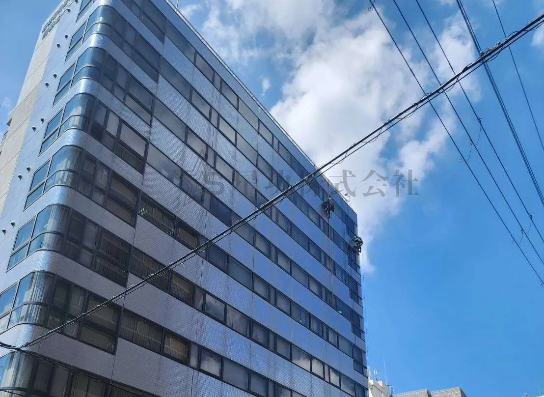 【窓からの雨漏り】ロープアクセスによる部分補修／大阪市中央区