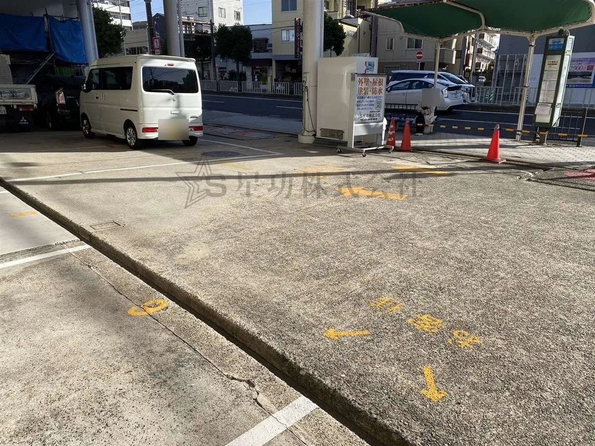 会社周りの掃除をしました【大阪市阿倍野区】