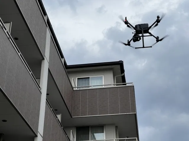 外壁塗装の大阪府大阪市でドローン調査を導入する費用や規制ポイントを徹底解説