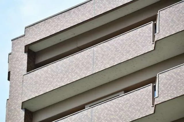 タイル張りのマンションって増えてますね