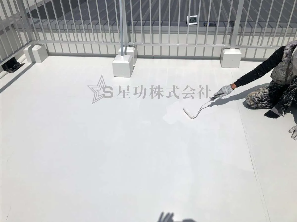 工場の屋根塗装工事（遮熱塗料：アドグリンコート施工)