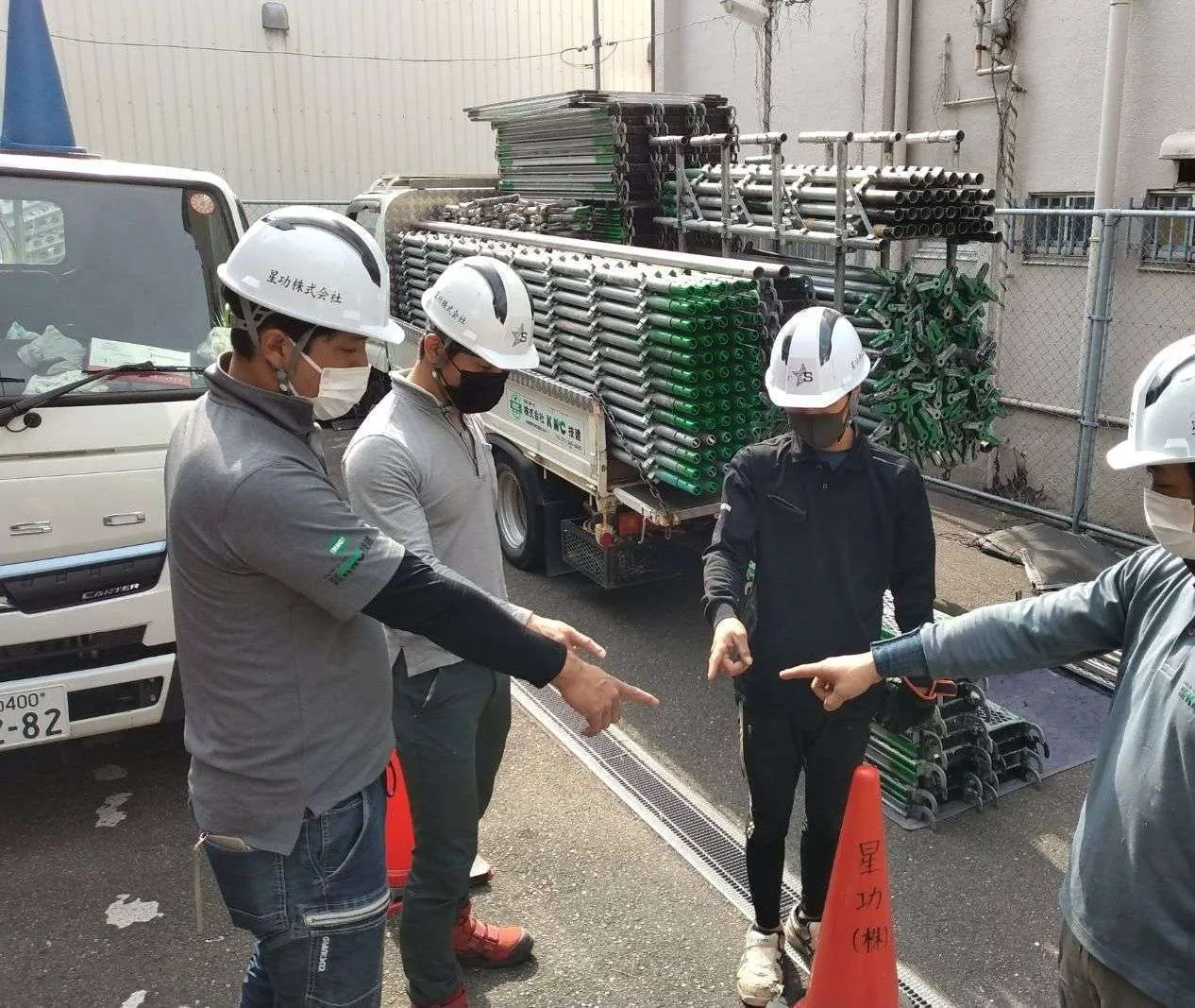 新しい現場が始まりました・足場組立(東淀川区・Dビル)