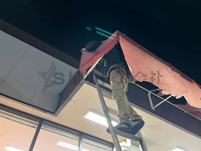 テント屋根・シート張替え工事を行いました (店舗用テント)