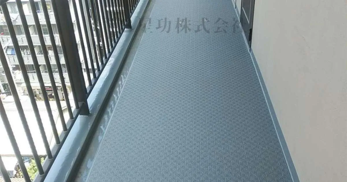 廊下の長尺シート貼り替え工事を施工しました（防水工事・大阪市）