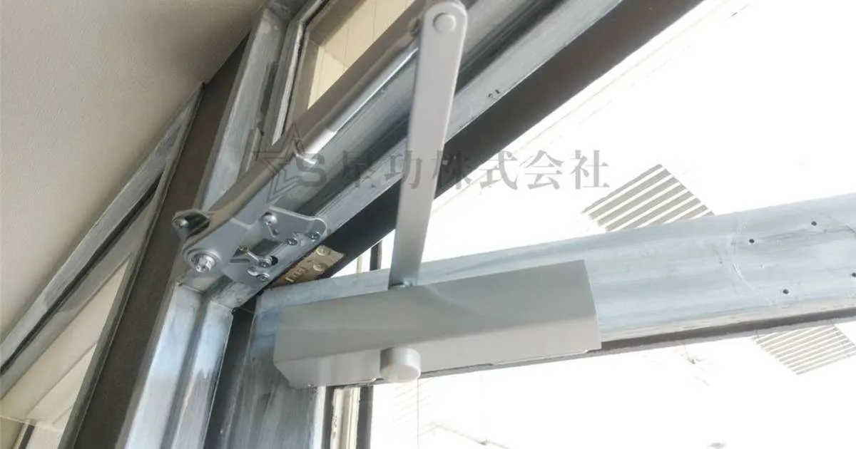 ドアチェックへ交換をしました！
