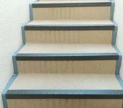 S邸　階段防滑シート撤去作業