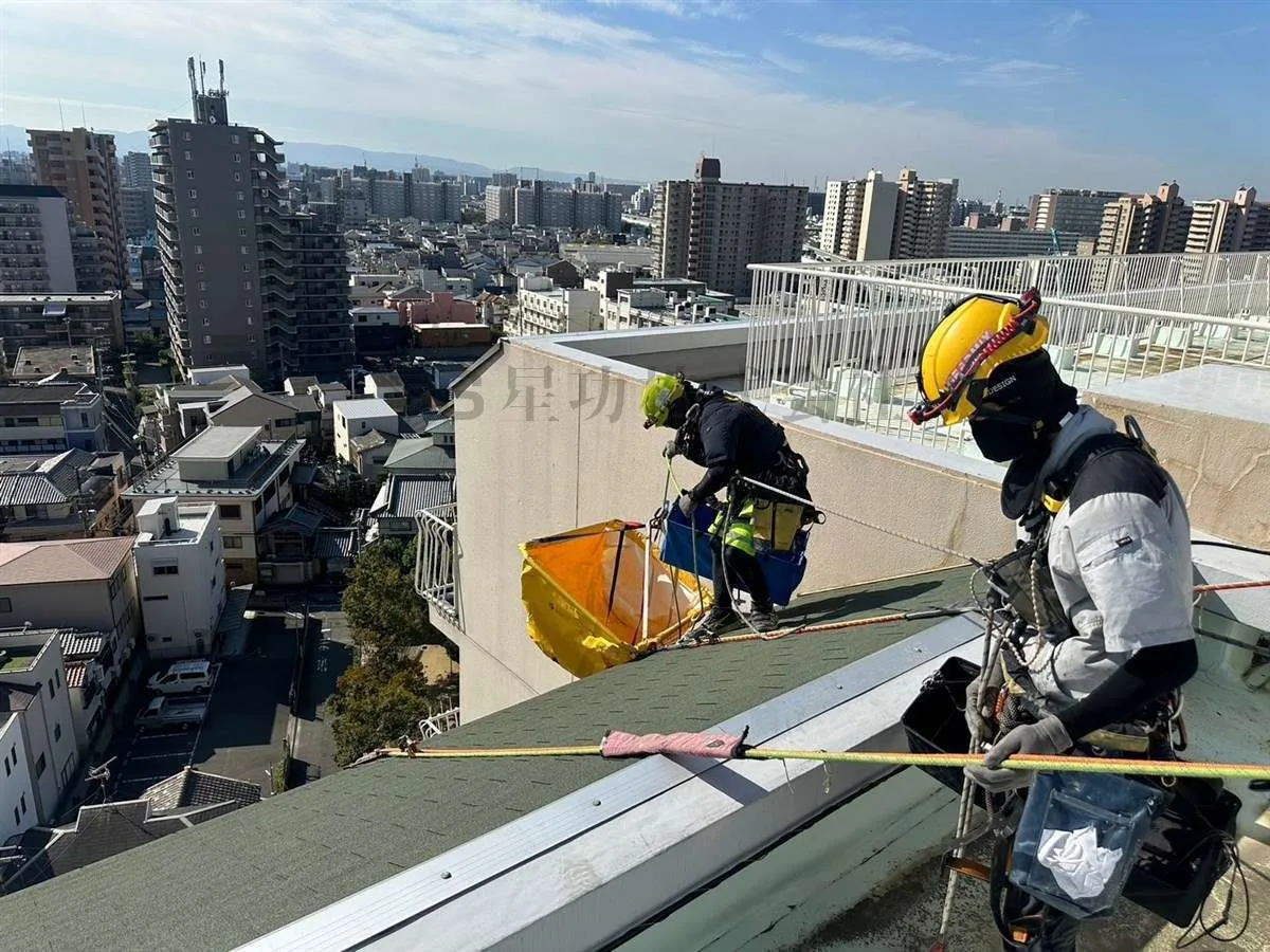 【ロープアクセス】剥落の危険！外壁の剥がれをなんとかしたい／大阪市住之江区