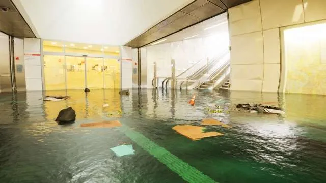 ゲリラ豪雨で雨漏り発生にご注意を！